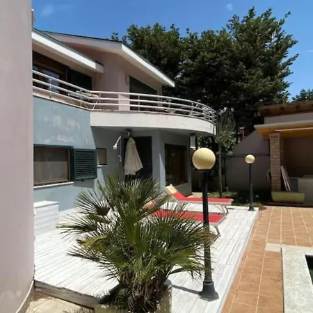 Luxury Near Sea With Private Pool Vila Golem (Tirana)